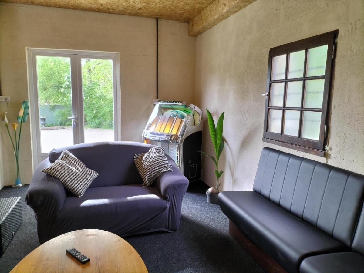مبيت وإفطار Blanzaguet-Saint-Cybard Le Jardin Des Hirondelles المظهر الخارجي الصورة